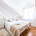Sb Joy Apartman *